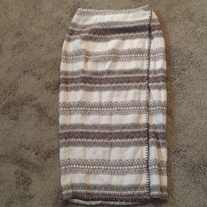 New York & Company Skirts - Pre-Owned Women’s Size 6 Wrap Around Maxi Skirt New York & Company Skirts - Pre-Owned Women’s Size 6 Wrap Around Maxi Skirt